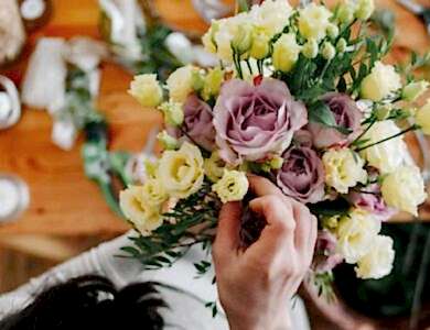 buket ve vazo çiçek seçimi